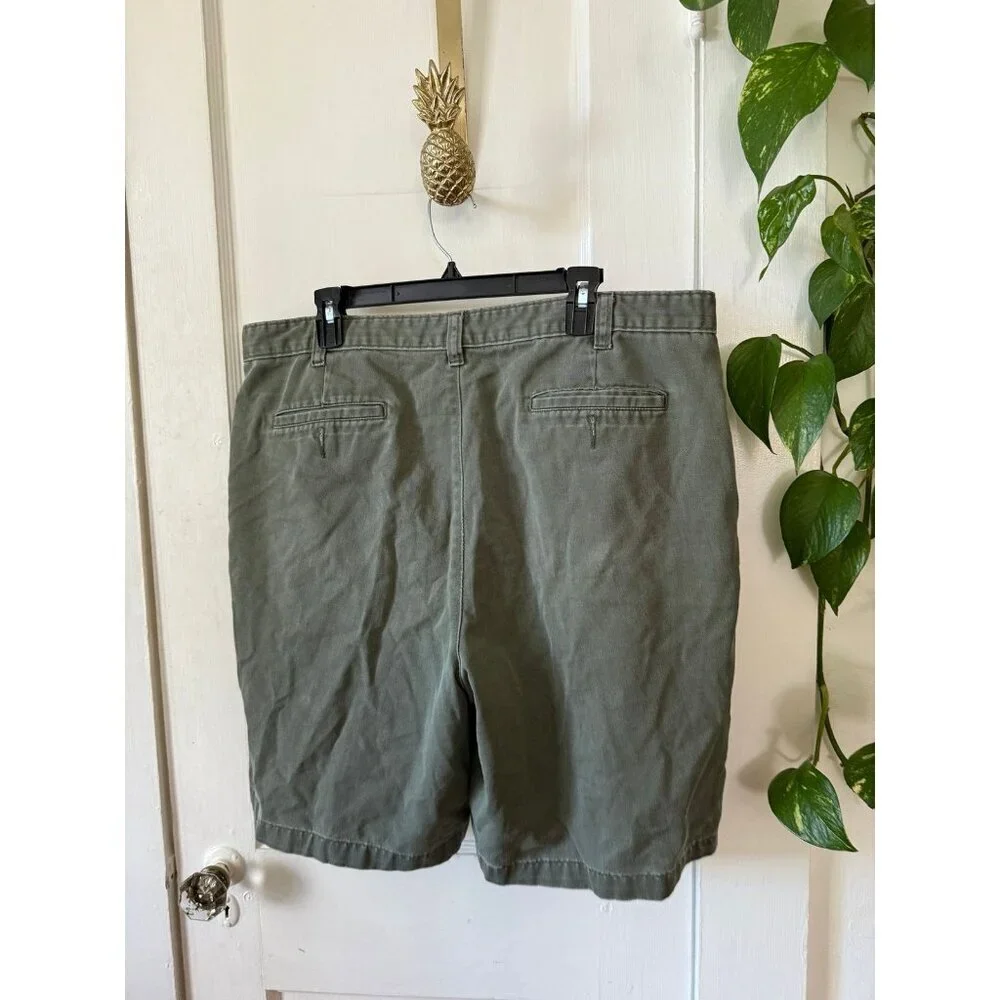 Men’s size 42 muted green shorts
